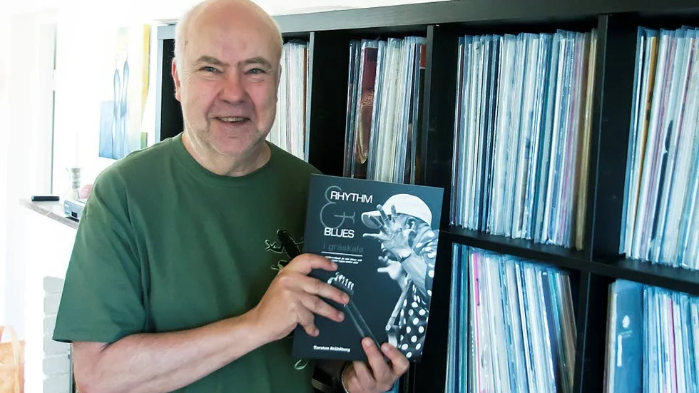 Torsten Ståhlberg är nöjd med trycket i boken "Rhythm & Blues i gråskala".