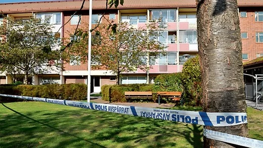 Fyra personer är nu misstänkta för att vara inblandade i mordet i Midgård den 15 september.