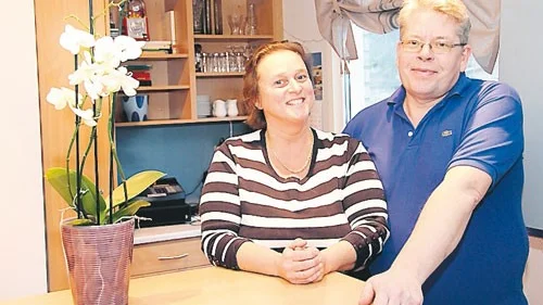 Kim Barman och Jan-Erik Gylling på Vena Värdshus hoppas kunna starta en liten minilivsbutik som komplement till den övriga verksamheten.