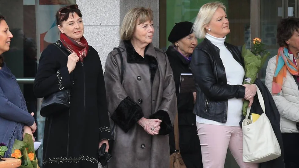 Emma Tranströmer, Monica Tranströmer, Karin Olanders.