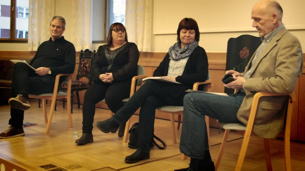 Kulturdialog. Ulf Johansson, Cecilia Vilhelmsson och Elisabeth Moborg samtalade med Skådebanans Göran Sarring.