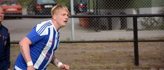 HELGENS FOTBOLL: Praktinsats av Västervik mot topplag