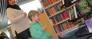 Snälla kaniner och ägg på biblioteket
