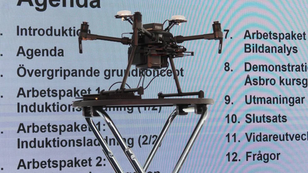 Vattenfalls drönare ska kunna undersöka bland annat elledningar och ladda sig själv för att kunna fortsätta långa perioder. Det är ett exempel på jobb som kan vara "dull, dangerous and dirty", vilket betyder ungefär långtråkiga, farliga och skitiga. Det är områden där man vill att drönare ska kunna ha en större roll i framtiden.