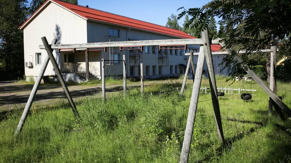 Ska landsbygden växa och utvecklas måste byggandet öka, inte minst med attraktivt boende och ett utökat kommunalt vatten och avlopp, menar skribenterna.