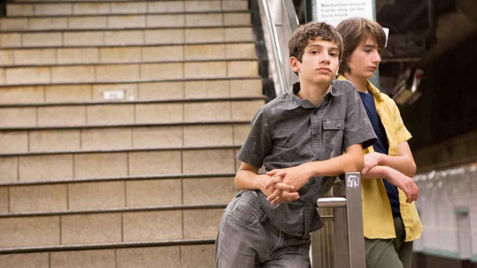 Pojkarna Tony (Michael Barbieri) och Jake (Theo Taplitz) bygger en nära vänskap i ett Brooklyn i omvandling.