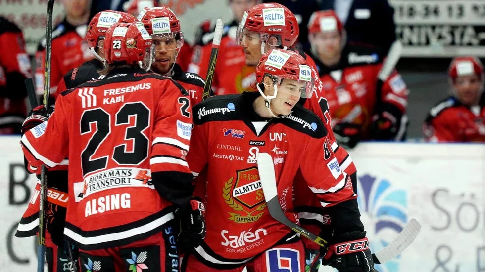 Stjärnfall. Michael Haga uppges vara på väg till Örebro.