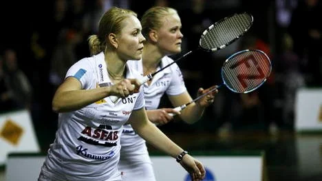 badminton Fyrisfjädern - Kista : fr v Larisa Griga, Elin Bergblom