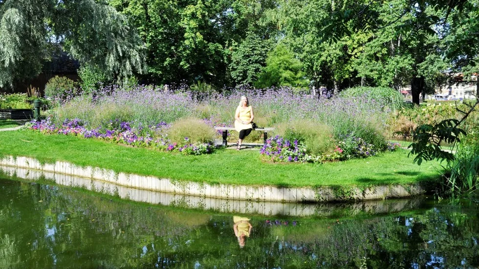 Elisabeth Lindström, SPES, på lycksalighetens ö i Uppsalas stadspark. Där kommer ljus att tändas den 10 september.