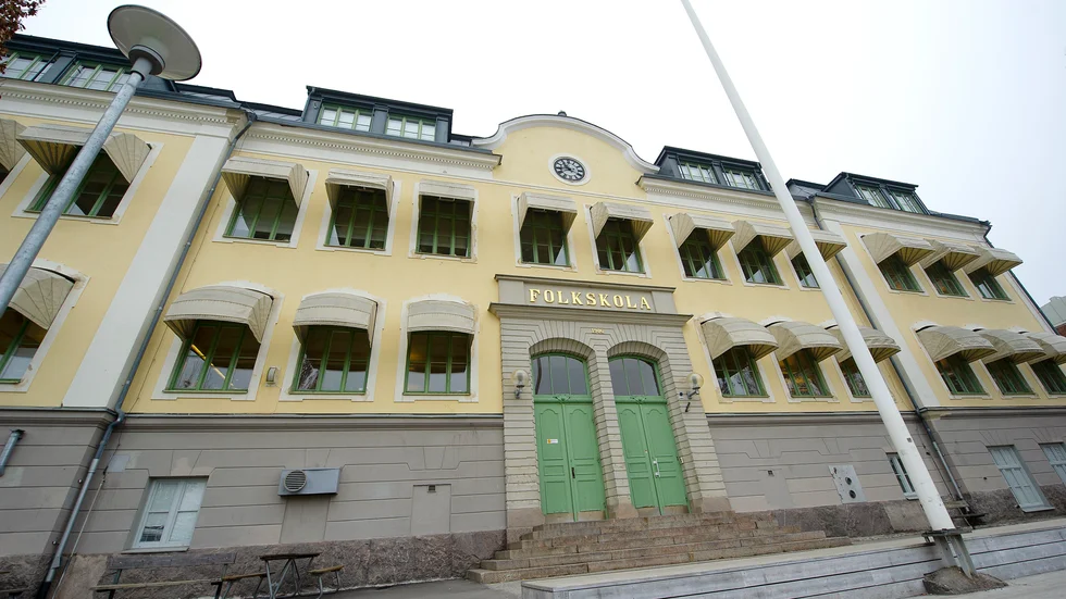 Östra skolan i Nyköping har fått krav från Arbetsmiljöverket efter en inspektion i augusti.