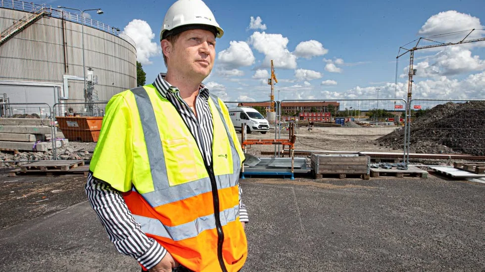 "Vårt mål är att komma ner till noll fossila utsläpp från bränsle år 2025 vid anläggningen i Boländerna". Det säger Johan Siilakka vid Vattenfall Värme i Uppsala.