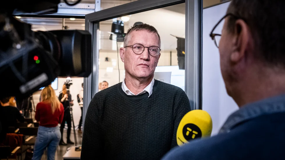 Tegnell sa mycket tidigt, som svar på journalisternas frågor om hur många som skulle komma att dö på grund av pandemin, ”att det vet vi inte förrän det här är över och vi kan beräkna överdödligheten under pandemin”, enligt insändarskribenten.
