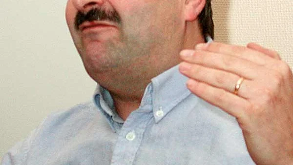 Inte på samma linje. Håkan Juholt, s-riksdagsman från Kalmar län, har inte samma uppfattning som partikollegan Anna Lindh i Irak-frågan.