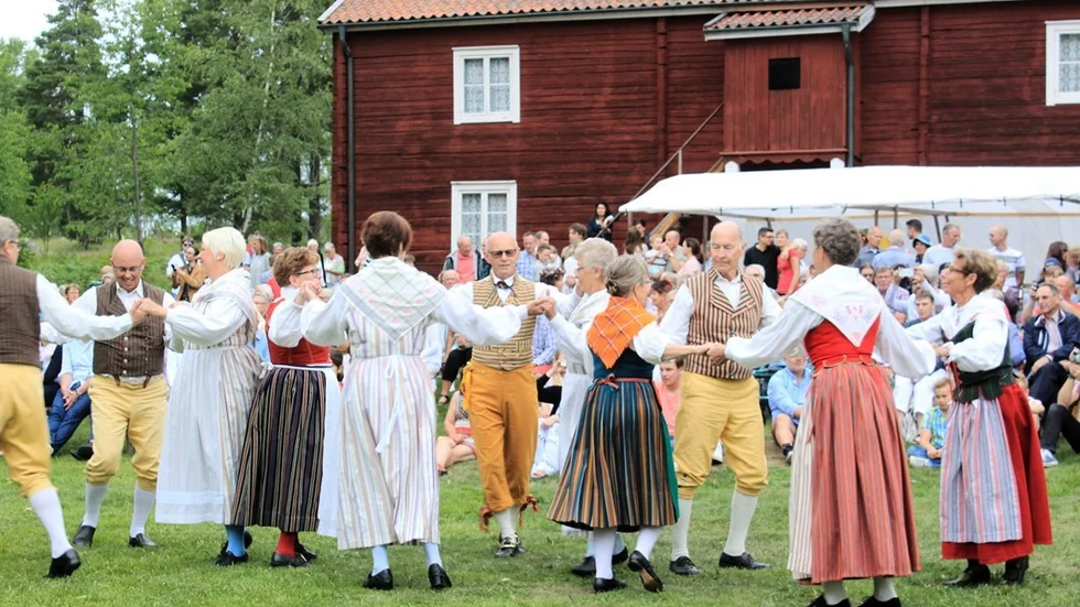 Midsommarfirandet är en av de stora höjdpunkterna för folkdanslaget, som dessutom står som arrangör i Vimmerby sedan ett antal år tillbaka.