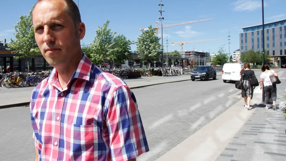 En besviken Erik Pelling (S) konstaterar att det inte blev några pengar den här gången.