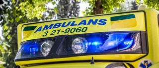 En till sjukhus efter villabrand
