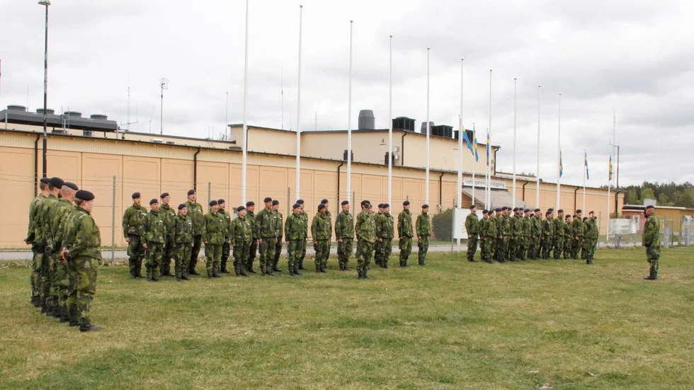 Sista dagen med hela Lif-kompaniet samlat till uppställning på Regementets dag i början av maj, sedan muckade halva kompaniet och resten går vidare på FOK, förberedande officersutbildning.