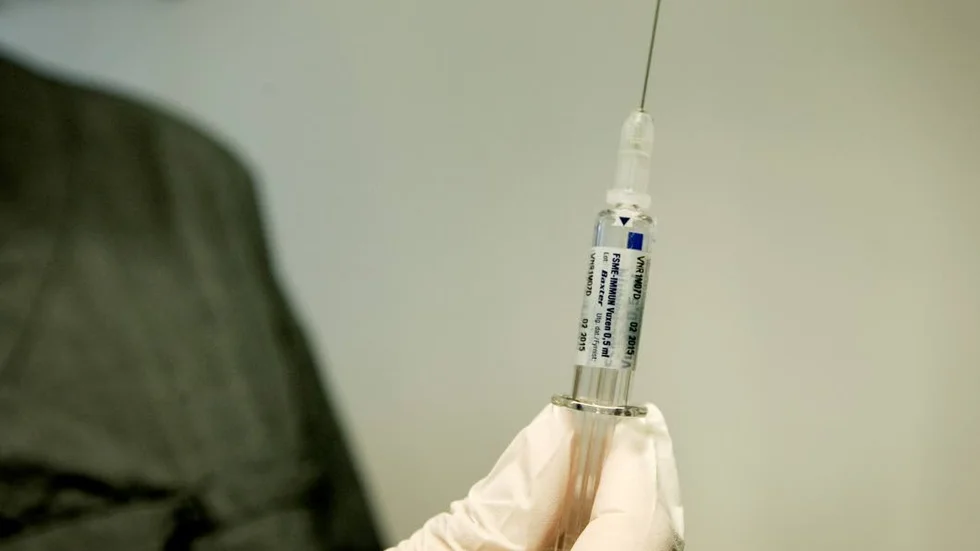 Det ska inte vara tjockleken på föräldrarnas plånbok som avgör om barn får TBE-vaccin eller ej, skriver Vivianne Macdisi.