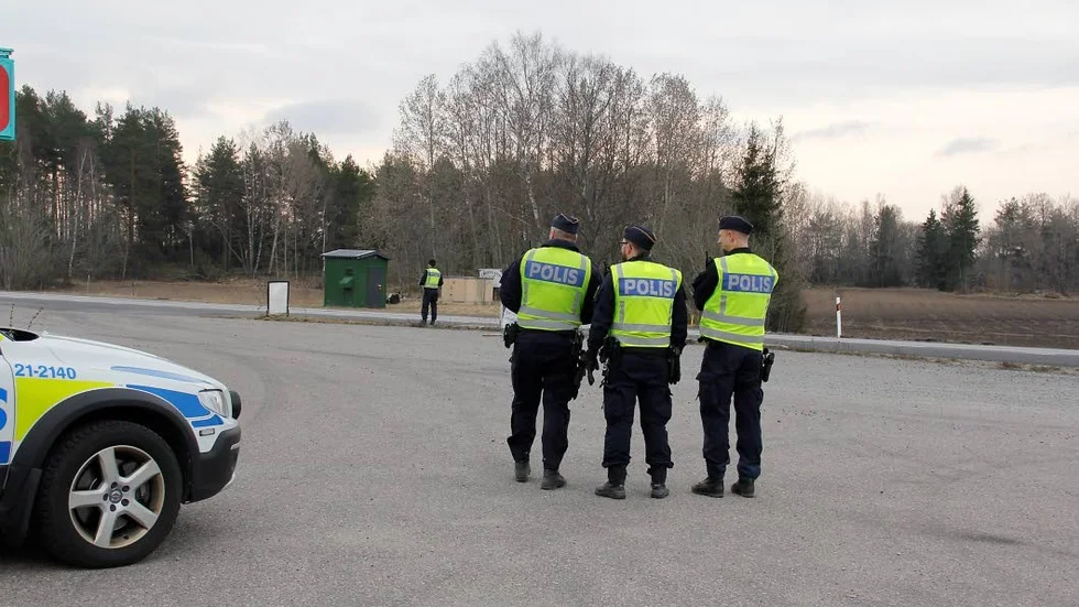 Tillfälligt lugnt på planen vid Sävsta motell.