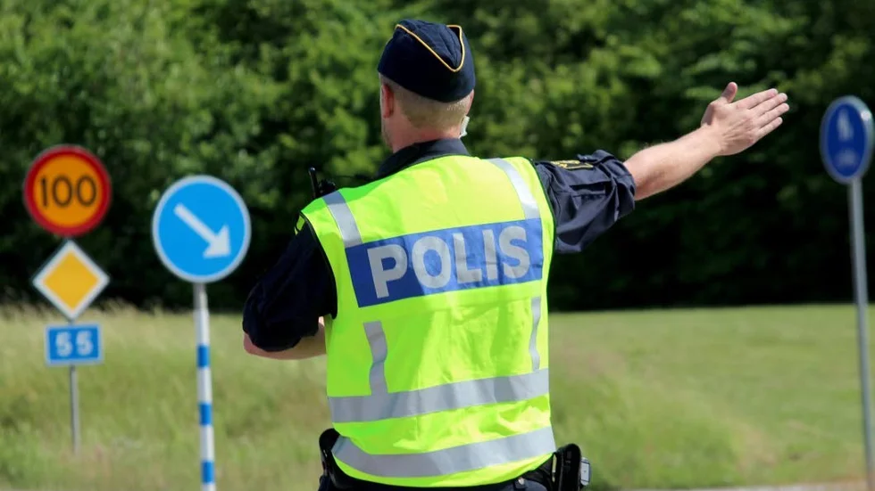 Skuldsatt. Vid E4:an strax norr om Uppsala stoppade polisen en bil vars ägare har p-skulder på 9 133 150 kronor.