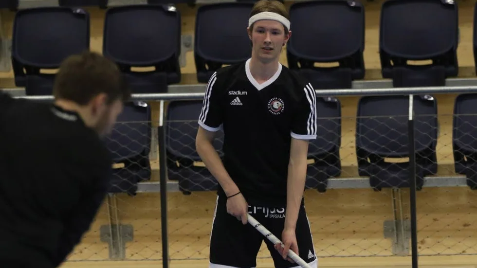 Emil Helmrich under en träning med Storvreta.
