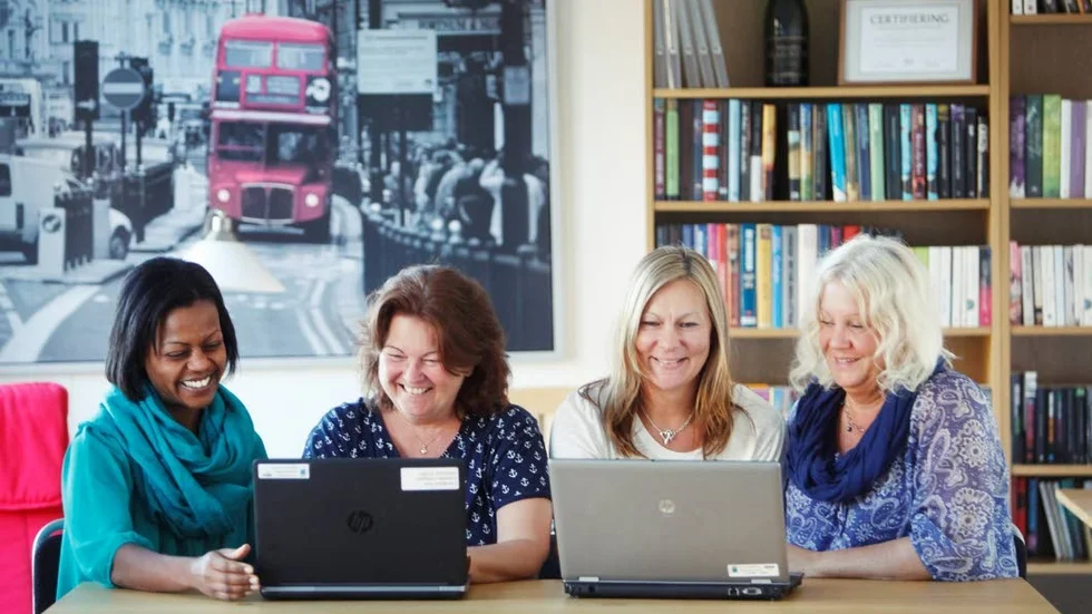 Projekt. Petra Nilsso,n Eva Hultman, Marie Holmberg och Marie Fastrup vid Familjens hus har skött socialens chatt med ungdomar.