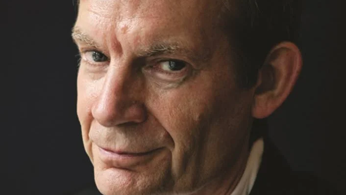 Graham Swift, född 1949, är en prisbelönt engelsk författare, nu aktuell på svenska.
