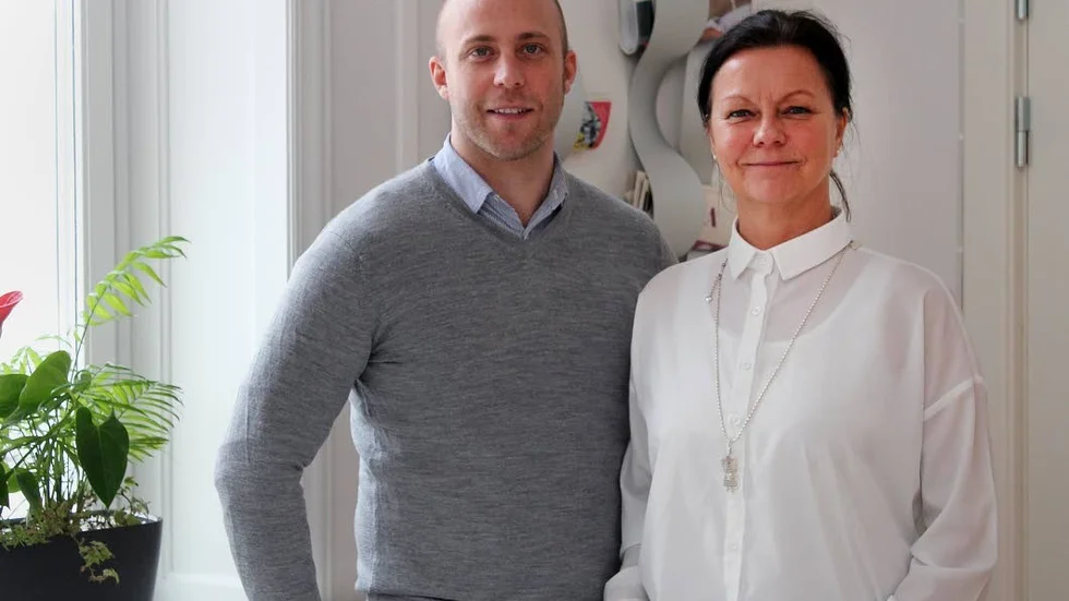 Oetiskt. "Det finns en oetik i att människor placeras i olika behandlingar och sen kommer hem och tillbaka till ett beroende igen. Det här är personer som också har rätt till en värdig behandling, att leva ett så etiskt gott liv som det är möjligt för dem," säger socialchef Elisabeth Kantor, här tillsammans med Jens Frölander, ny enhetschef för socialförvaltningens öppenvård för vuxna.