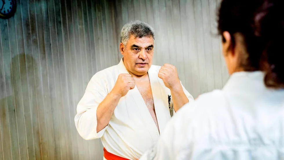 ”Ibland är de yngre starkare än mig, men jag gör mitt bästa”, säger 64-åriga Hamid Sateei.