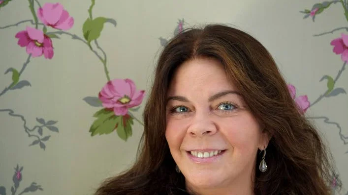 STOCKHOLM 20170907
Grattisporträtt på sportjournalisten och författaren Jennifer Wegerup som fyller 45 år.
Foto: Jessica Gow / TT / Kod 10070