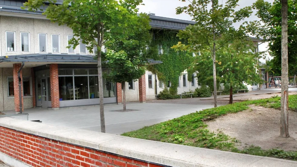 Anmäld. Årstaskolan har blivit  anmäld till Skolinspektionen av flera föräldrar som har elever på skolan.