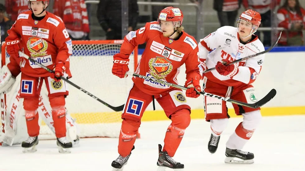 Matchhjälten. Ludvig Nilsson gjorde ett mål och en assist mot sitt gamla lag Timrå när Almtuna vann med 5–3. Efter sex säsonger i Timrå har Nilsson en del av hjärtat kvar i Medelpad.