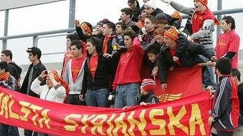 Valsta Syrianskas fans på plats i Södertälje.