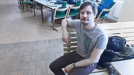 - Det är dåligt. Jag läste själv enstaka kurser innan jag började på mitt program och jag tycker inte att det ska försvåra för någon att läsa ett program, säger Claes Häggqvist på samhällsvetarprogrammet.