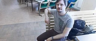 Kåren kritisk till fyraårigt studiestöd