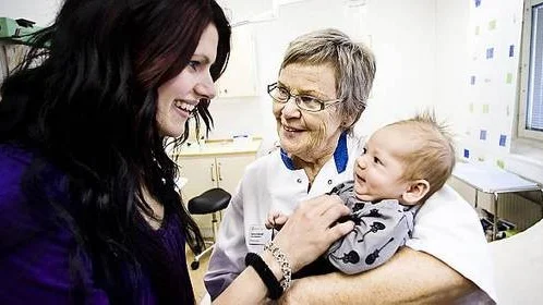 Maria Smich med Benjamin och Lena Schnell.
