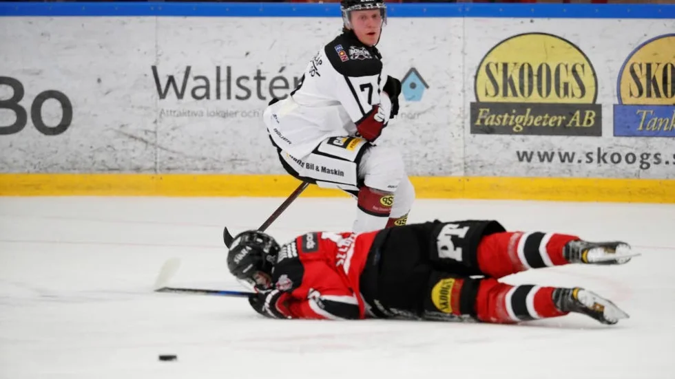 Albin Eklund, Boden Hockey, förlänger sitt kontrakt och blir kvar i klubben över nästa säsong.
