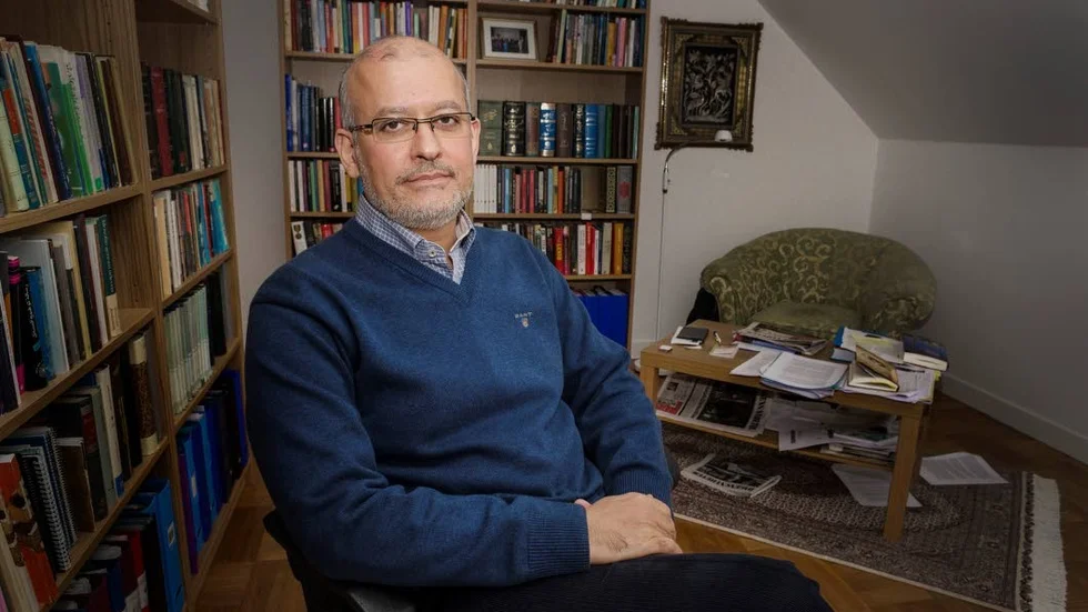 "Det behövs en dialog med den yngre generationen muslimer, för det finns uppenbarligen en kunskapslucka här både vad gäller yttrandefrihet och Koranens budskap", säger Mohammad Fazlhashemi.