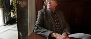 Uppsalakonditor med vitt mjöl i påsen