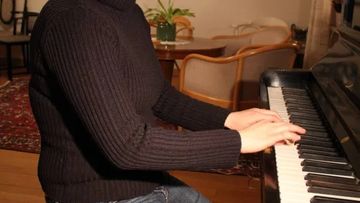 - Om jag visste att jag skulle dö i morgon vore min högsta önskan att få diregera Brukners tredje symfoni, den första versionen, säger Duk-Kyung Chang.