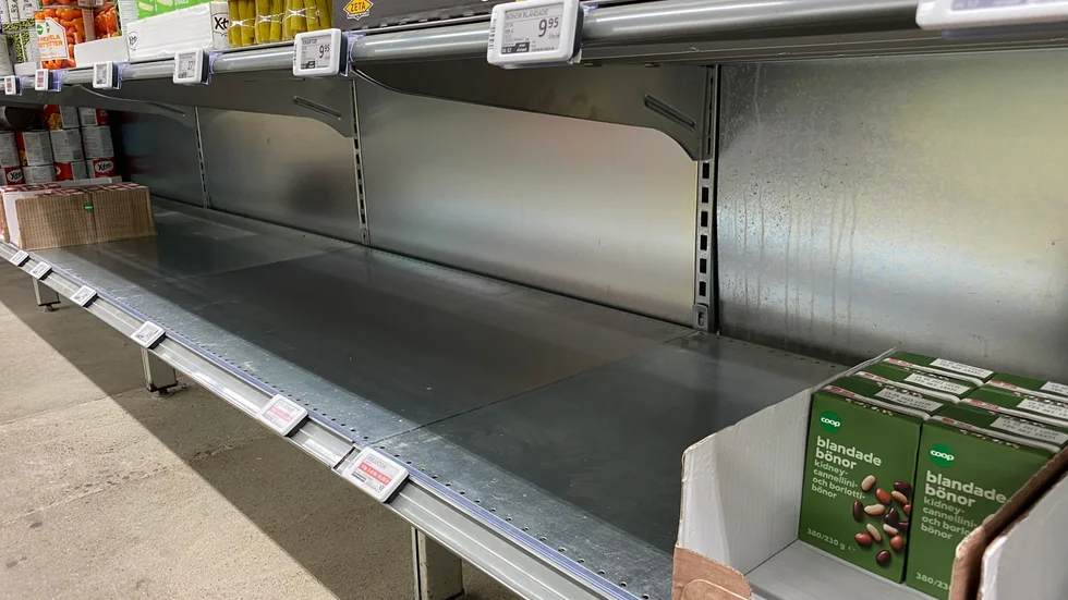 Ett hamstrande folk kan dra på sig högsta inflationen på trettio år. (Arkivbild)