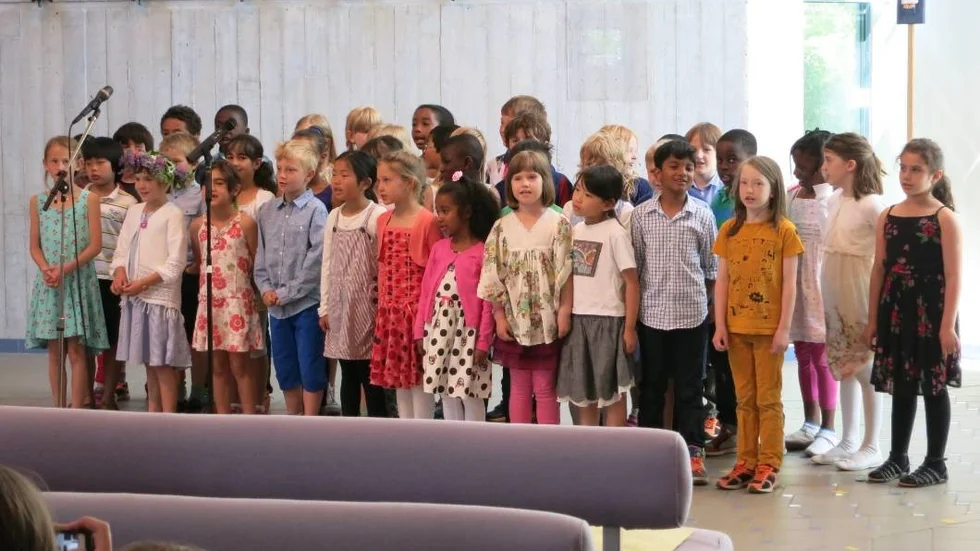 Avslutningsfirande för internationella klasserna på Kvarngärdesskolan.