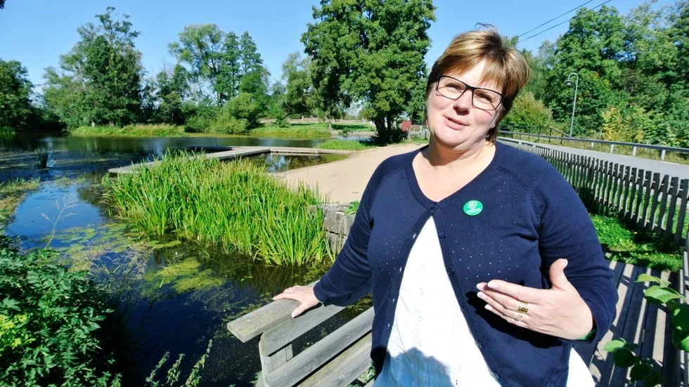 Närodlad. Hemma i Ullfors berättar Catarina Deremar (C) varför en närodlad politik för Tierp är viktig, att hon önskar ett bredare politiskt samtal och att hon nog avstår ytterligare en mandatperiod i som kommunalråd i opposition.