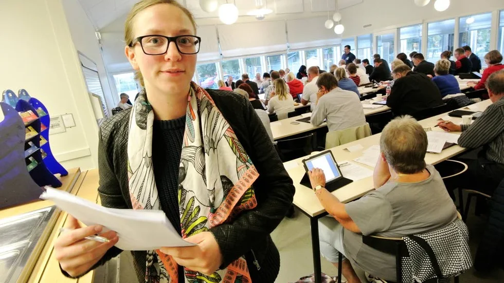 Många frågor. Isabelle Axelsson från medborgarinitiativet Forum Örbyhus grillade politikerna med lokala frågor.