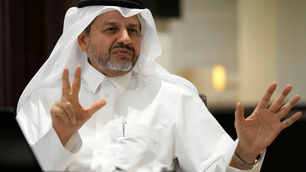 Abdulaziz Abdullah al-Ansari öppnar för att beslagta regnbågsflaggor under VM i Qatar.
