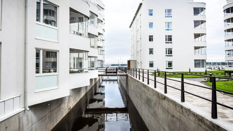 Första etappen av Kuststad är klar och det verkar ha triggat köpare till kommande etapper. Tiotalet lägenheter har sålts den senaste månaden.