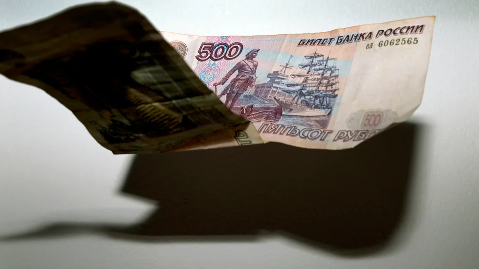 Den ryska rubeln har återhämtat sig från ett bottennapp på 122 rubel per dollar till 81 rubel per dollar på några veckor. Arkivbild.