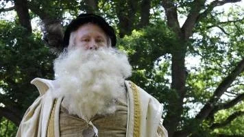 Gustav Vasa skepnad hade det svettigt under skägget. Kurt Nyberg gestatade konungen.