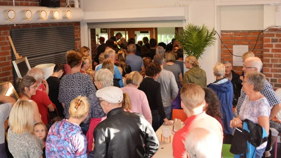 Intresset var närmast översvallande stort när sim- och sporthallen i Jokkmokk återinvigdes efter att ha varit stängd under närmare ett års tid.