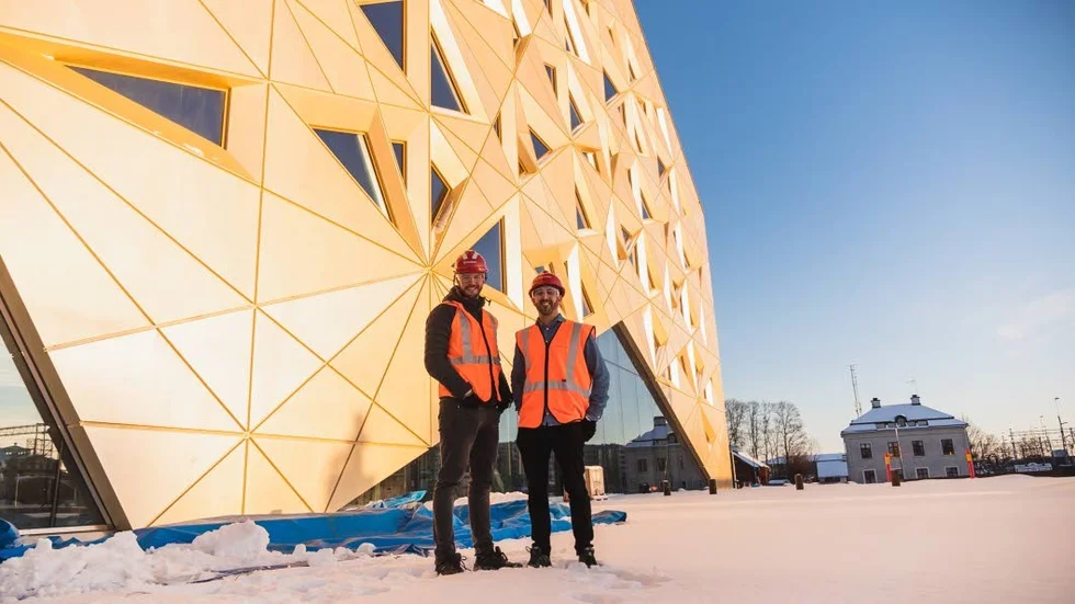 Kristofer Klarfalk och Jason Dainter (bilden) har slutit ett kontrakt med Skanska om att flytta in hubben Base10 i Uppsalas nya märkesbyggnad Juvelen.